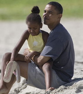 Aloha! Barack Obama's Hawaiian Vacation Family Photo Album Aloha! Barack Obama's Hawaiian Vacation Family Photo Album